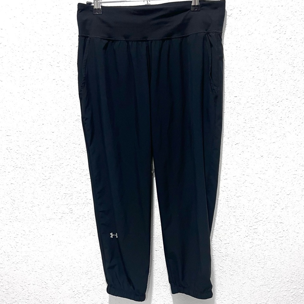 Under Armour Black Track Pants with‎ Tapered Fit small